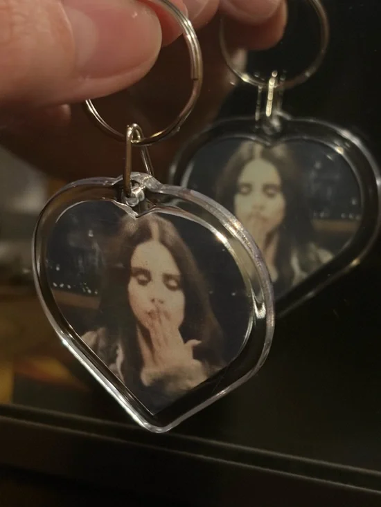 Lana Del Rey Keychain - Picture 2 of 3